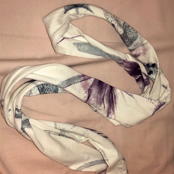 Floral robe - Picture 3 of 3